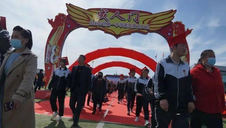 穿越岩溶段 瓦斯段 居民区……渝湘高铁杨柳村隧道顺利贯通